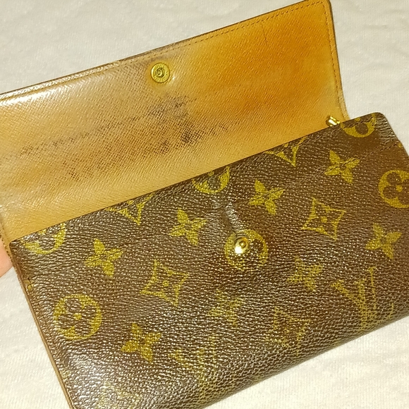 Vintage Louis Vuitton Wallet - Picture 7 of 15